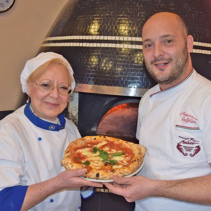 A Villa Palmentiello la pizza napoletana di Maria Calabrese