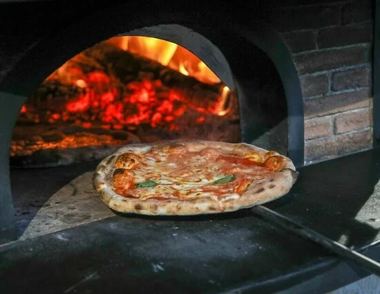 Pizza Village a Napoli